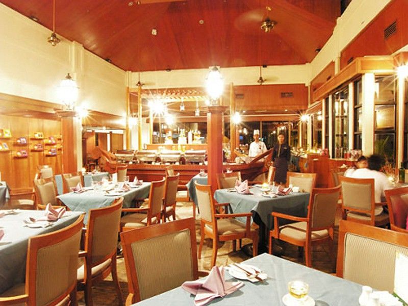 Sand & Sandals Desaru Beach Resort & Spa Eksteriør billede Interior of a restaurant in Bangkok, Thailand